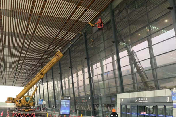 湛江玻璃幕墙维护和保养